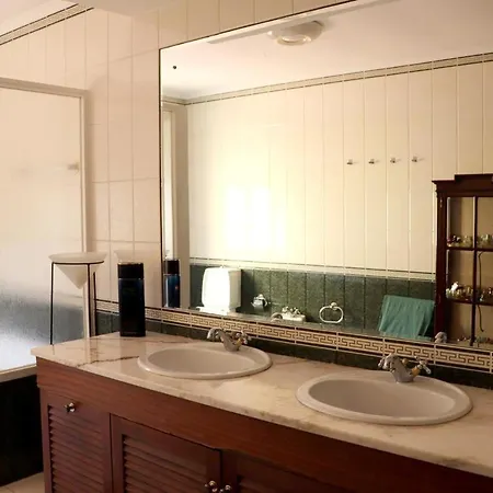 House With 4 Bedrooms In With Wonderful City View Furnished Terrace And Wifi 3 Km From The Beach