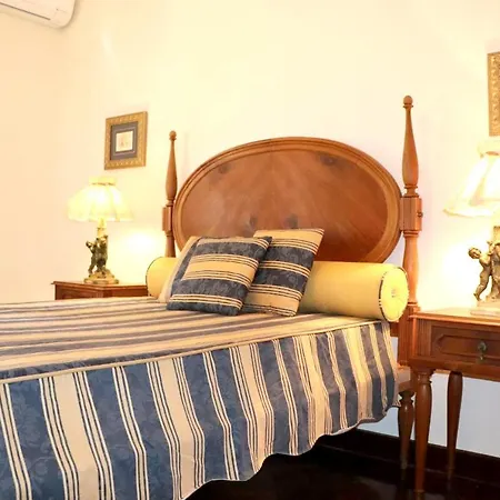 House With 4 Bedrooms In With Wonderful City View Furnished Terrace And Wifi 3 Km From The Beach Semesterbostad Ponta Delgada
