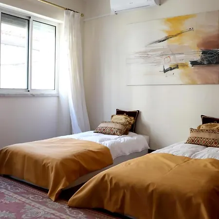House With 4 Bedrooms In With Wonderful City View Furnished Terrace And Wifi 3 Km From The Beach Semesterbostad
