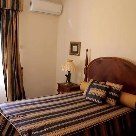 House With 4 Bedrooms In With Wonderful City View Furnished Terrace And Wifi 3 Km From The Beach *