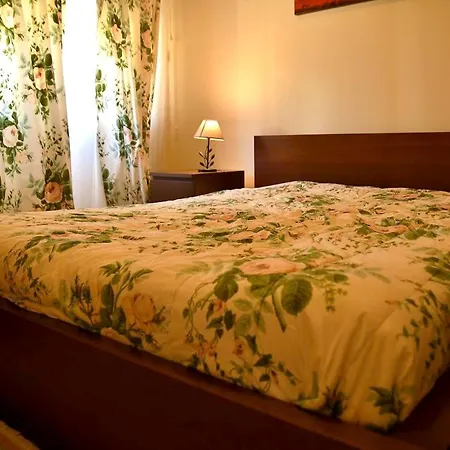 House With 4 Bedrooms In With Wonderful City View Furnished Terrace And Wifi 3 Km From The Beach Semesterbostad Ponta Delgada